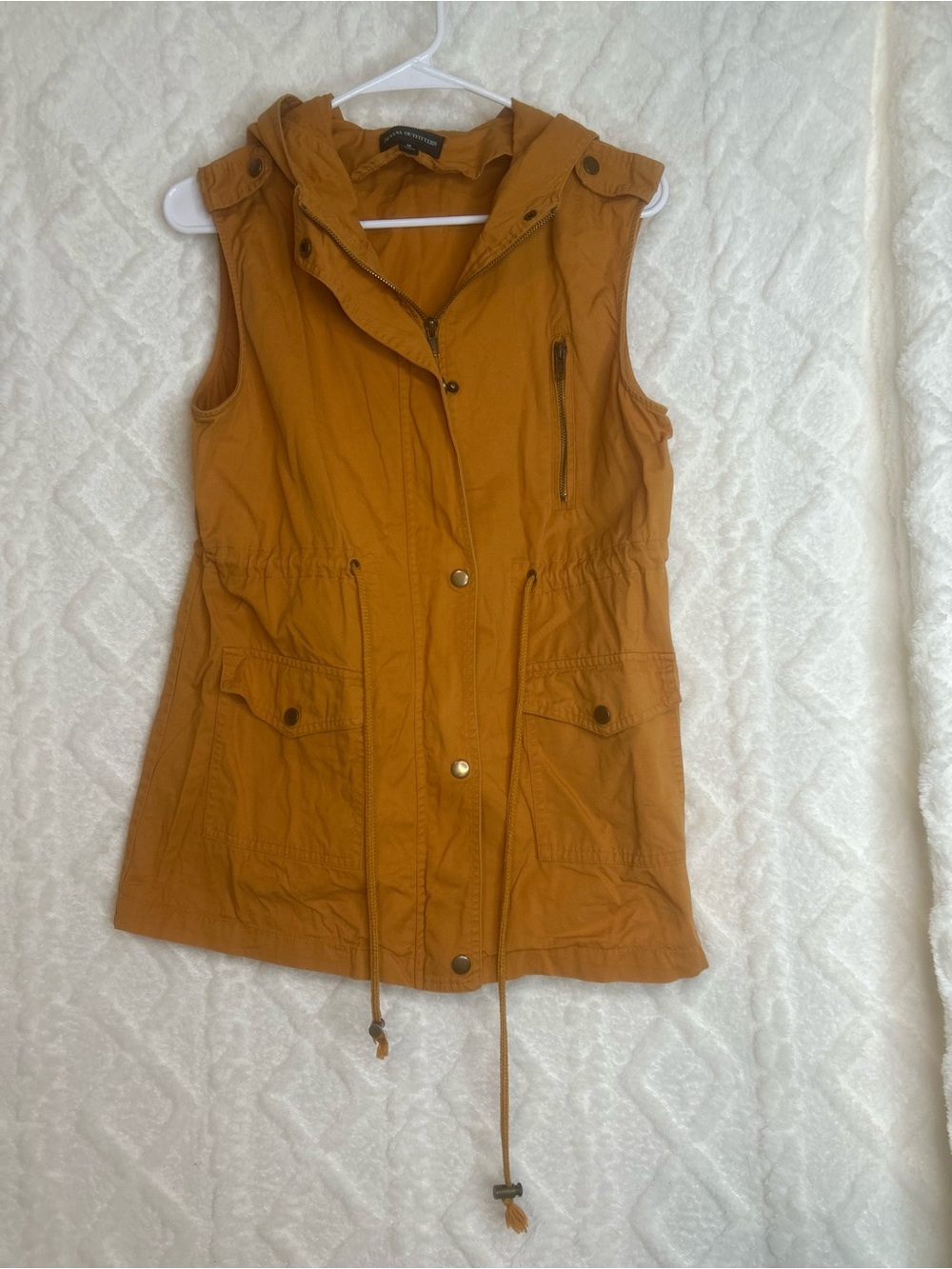 Zenana Outfitters Sleeveless Hooded Utility Vest in Mustard